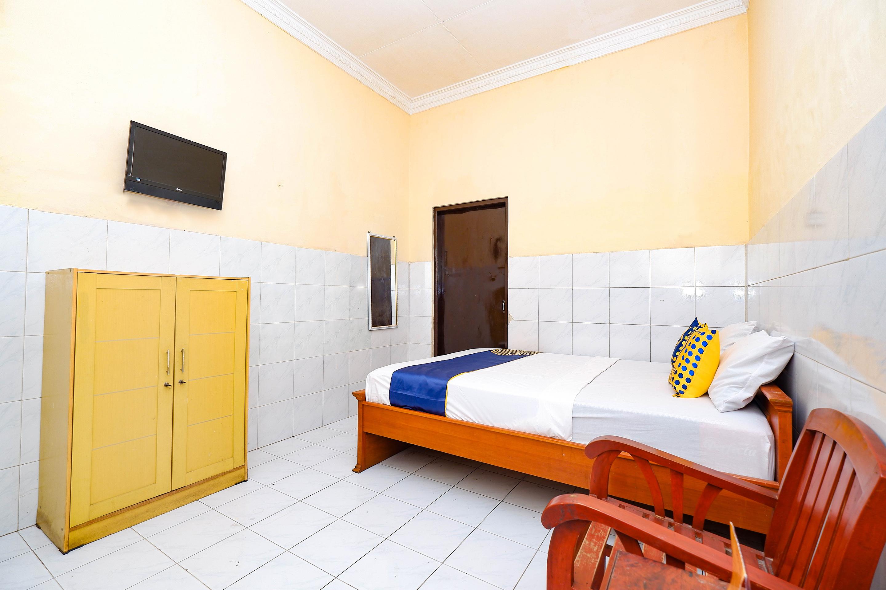 Surakarta  Spot On 2011 Hotel Mekar Sari מראה חיצוני תמונה