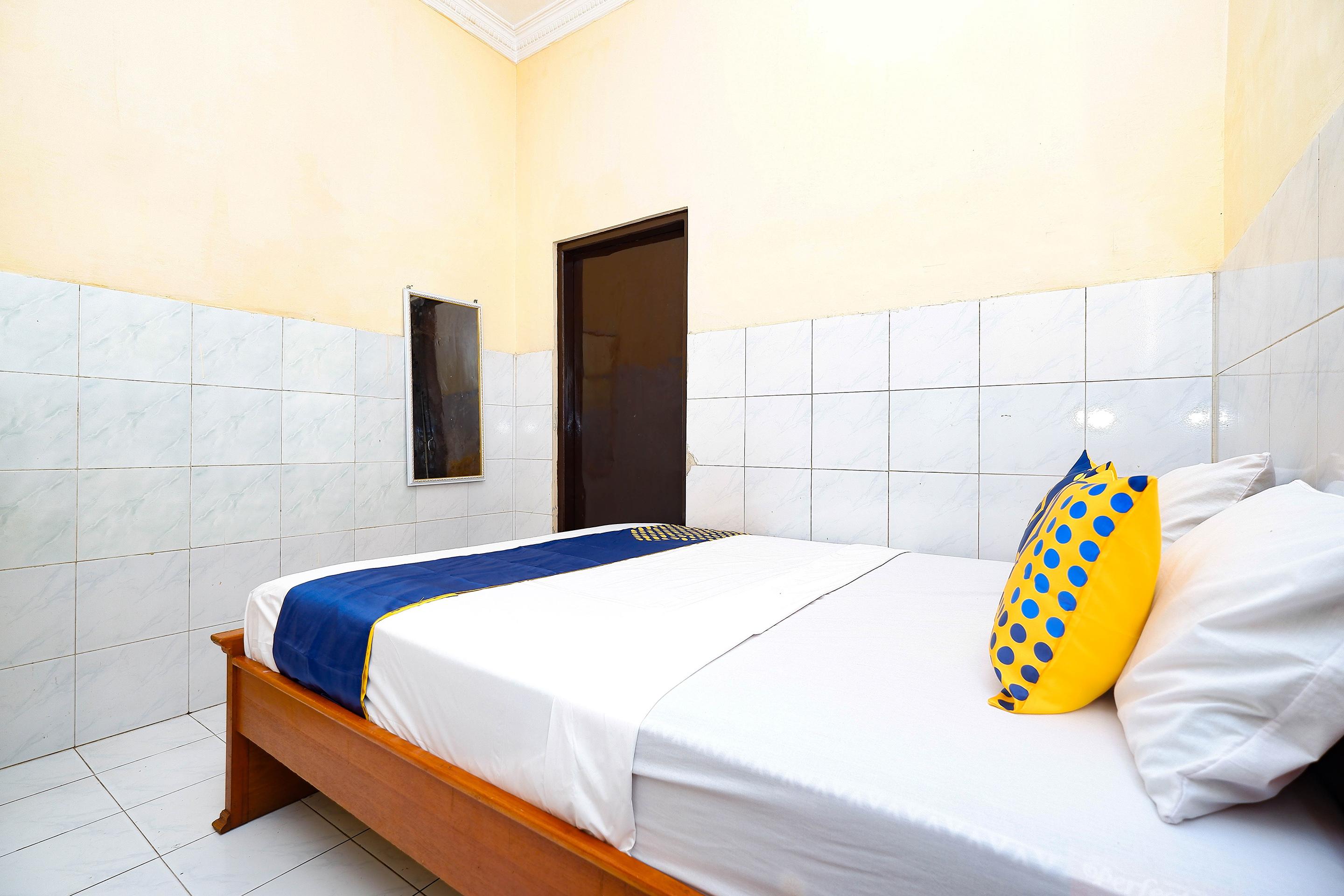 Surakarta  Spot On 2011 Hotel Mekar Sari מראה חיצוני תמונה
