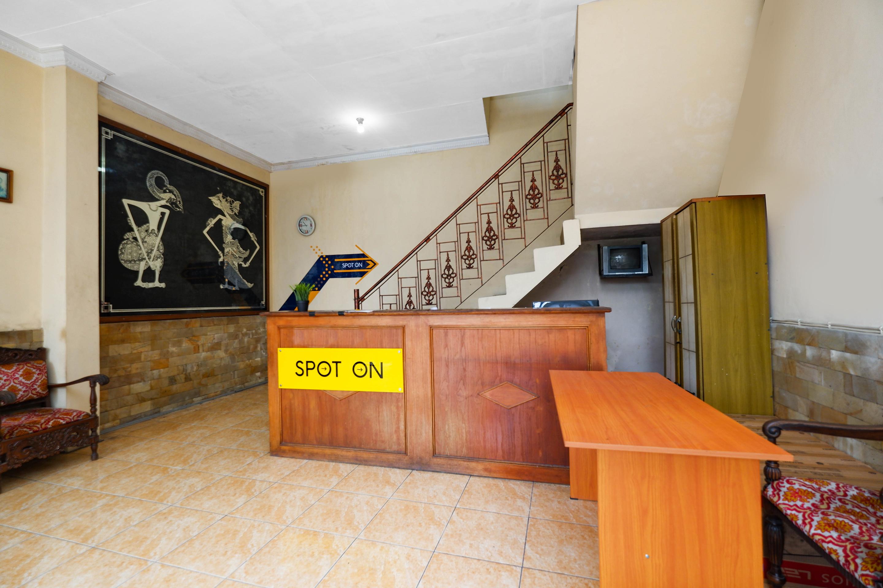 Surakarta  Spot On 2011 Hotel Mekar Sari מראה חיצוני תמונה