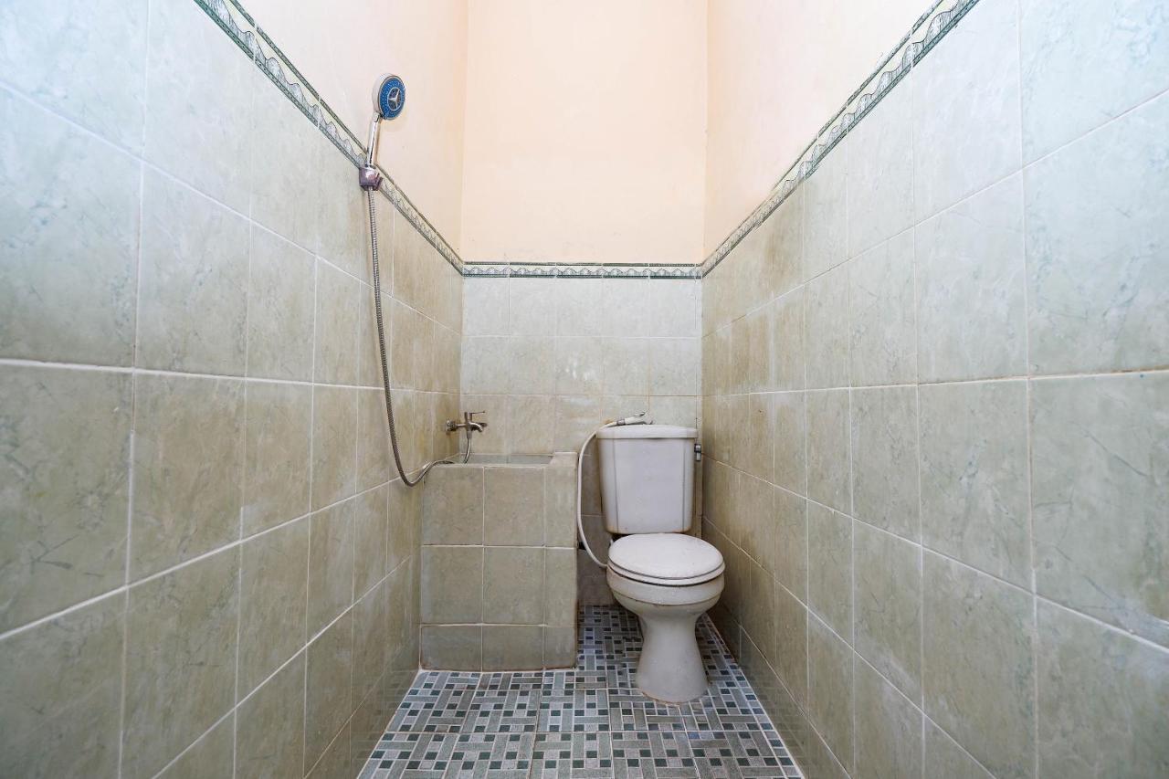 Surakarta  Spot On 2011 Hotel Mekar Sari מראה חיצוני תמונה